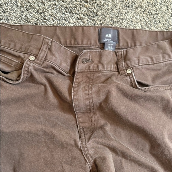 H&M Brown Chinos with Tapered Legs and Zipper Fly - Picture 4 of 5